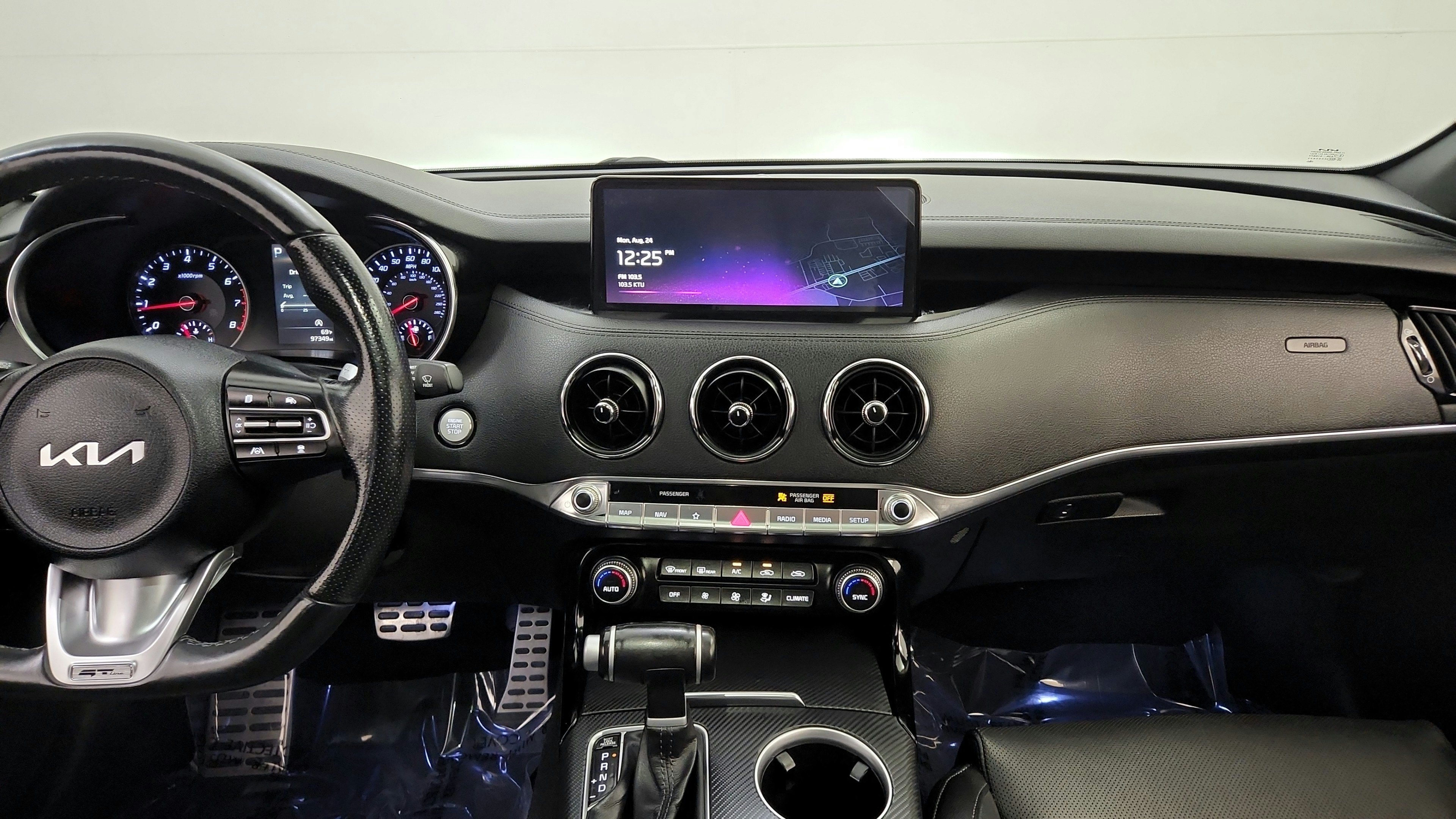 Used 2023 Kia Stinger GT-Line w/ Sun & Sound Package AWD/4WD image 25