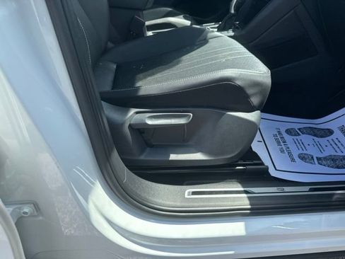 Used 2023 Volkswagen Tiguan SE R-Line FWD image 31