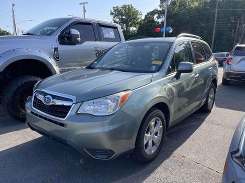 Used 2015 Subaru Forester 2.5i Premium w/ Popular Package #2 AWD/4WD image 3