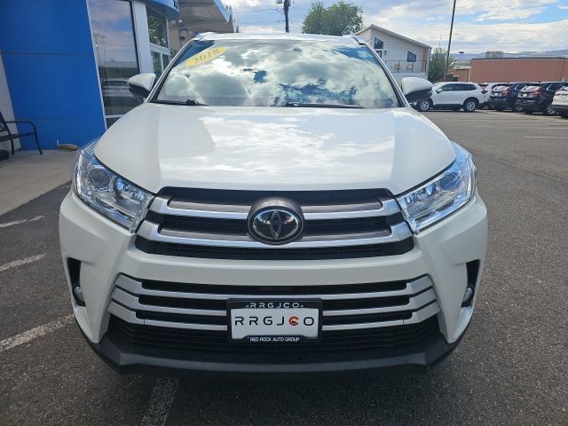 Used 2018 Toyota Highlander XLE AWD/4WD image 3