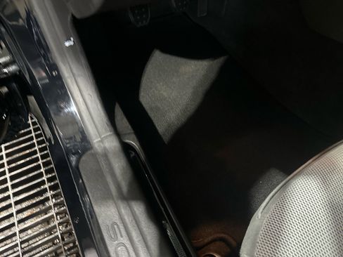 Used 2007 Pontiac Solstice Convertible w/ Convenience Package image 20