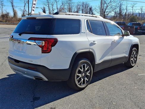 Used 2023 GMC Acadia SLE w/ Driver Convenience Package image 10