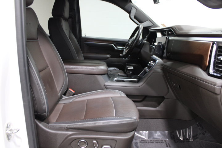 Used 2024 GMC Sierra 1500 Denali w/ Technology Package AWD/4WD image 27