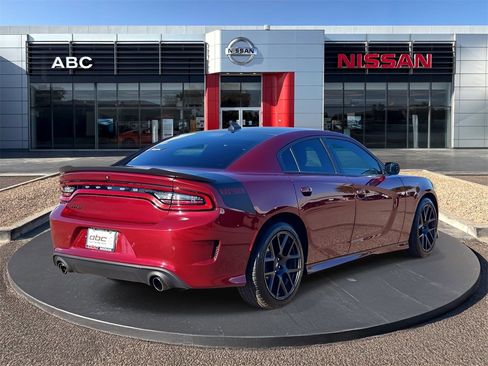 Used 2017 Dodge Charger R/T image 5