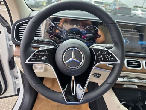 New 2026 Mercedes-Benz GLS 450 4MATIC image 16