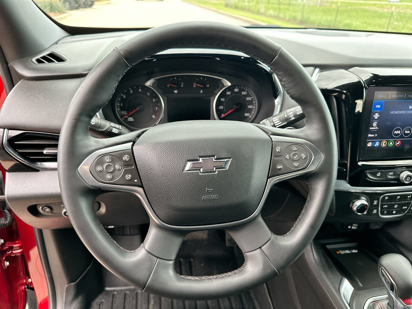 Used 2023 Chevrolet Traverse RS AWD/4WD image 14