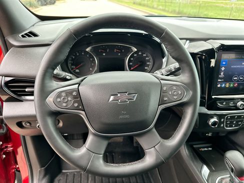Used 2023 Chevrolet Traverse RS AWD/4WD image 14