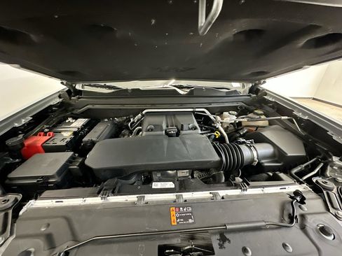 Used 2024 Chevrolet Colorado ZR2 w/ ZR2 Convenience Package III image 35