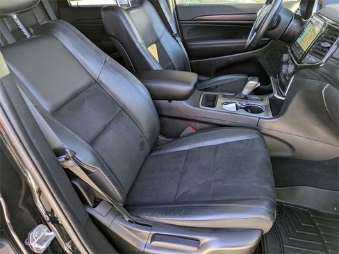 Certified 2021 Jeep Grand Cherokee Laredo X image 30