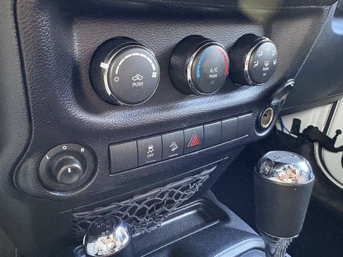 Used 2017 Jeep Wrangler Unlimited Sport w/ Quick Order Package 24S image 24