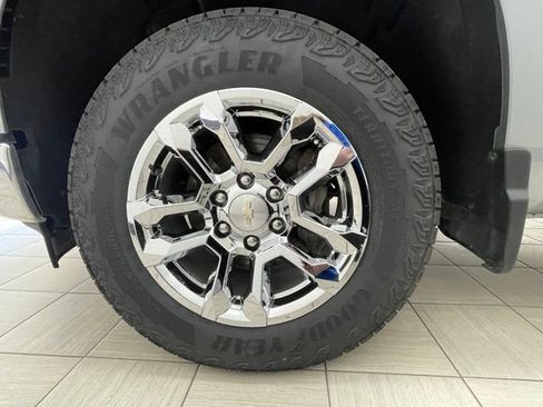 Certified 2023 Chevrolet Silverado 1500 LT AWD/4WD image 8