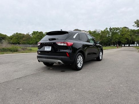 Used 2022 Ford Escape SE image 5