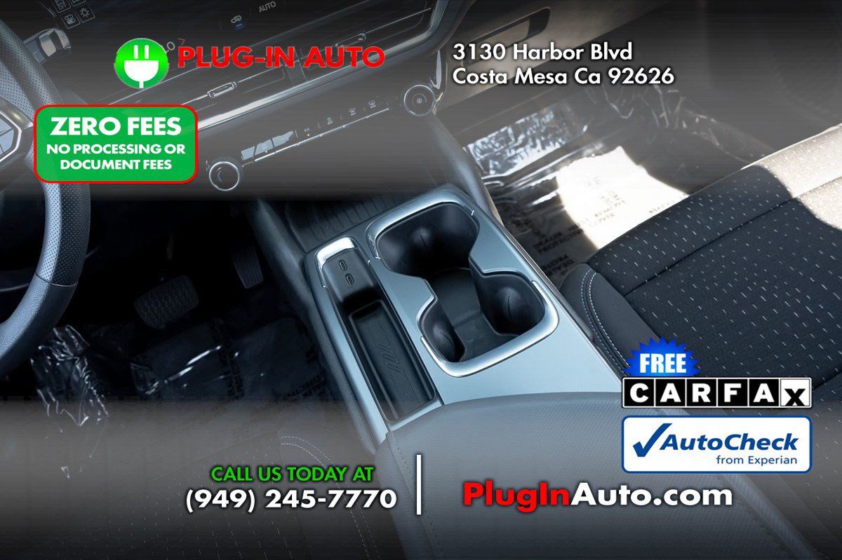 Used 2025 Chevrolet Equinox EV LT FWD image 15