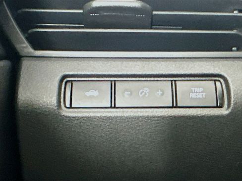 Used 2019 Nissan Altima 2.5 SR w/ SR Premium Package image 16