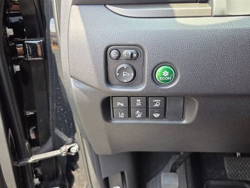 Used 2025 Honda Ridgeline TrailSport image 27