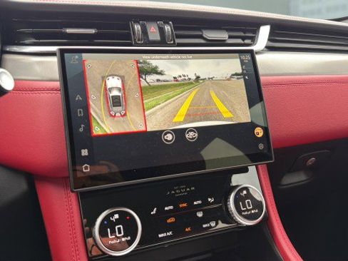 Used 2026 Jaguar F-PACE R-Dynamic S AWD/4WD image 16