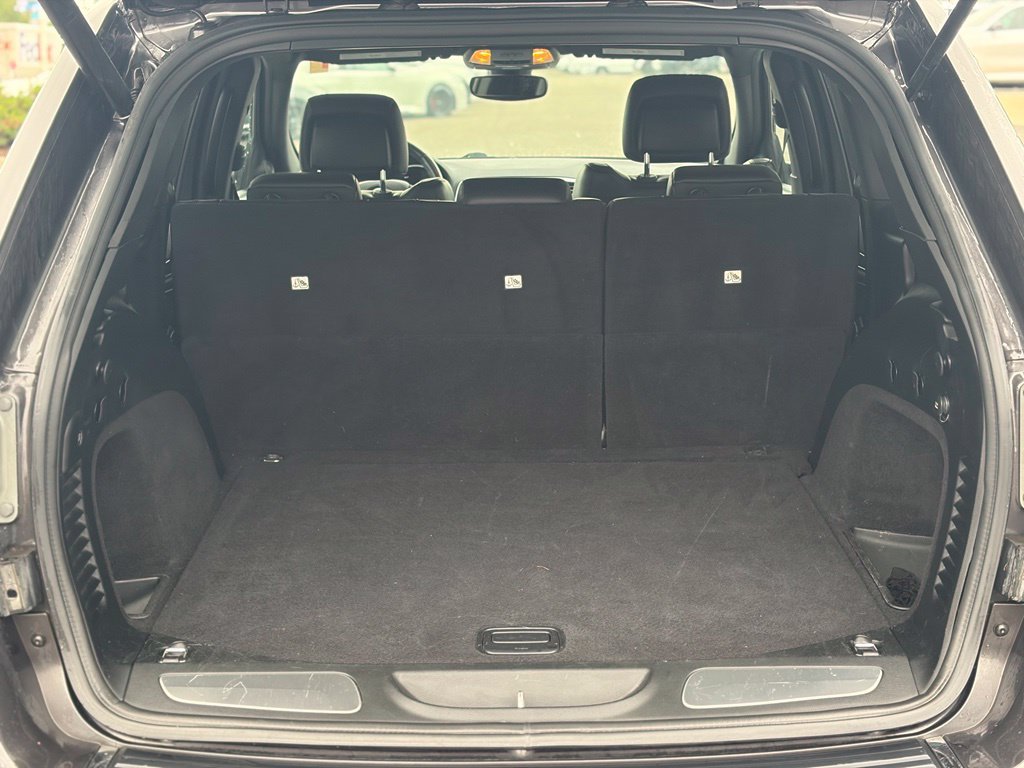 Used 2018 Jeep Grand Cherokee Limited AWD/4WD image 9