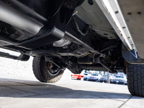 Used 2013 RAM 2500 Tradesman w/ Chrome Appearance Group image 19