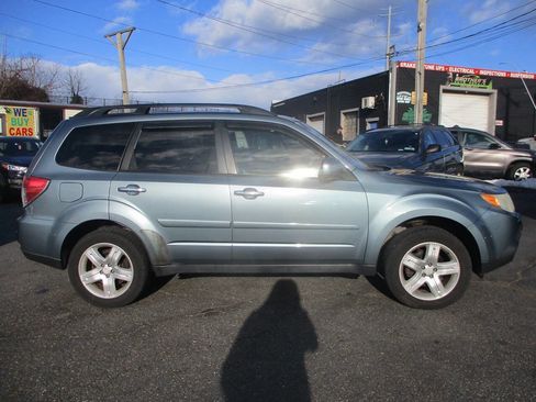 Used 2010 Subaru Forester 2.5X Premium image 5
