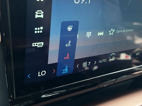 New 2025 Lincoln Navigator L Reserve image 19