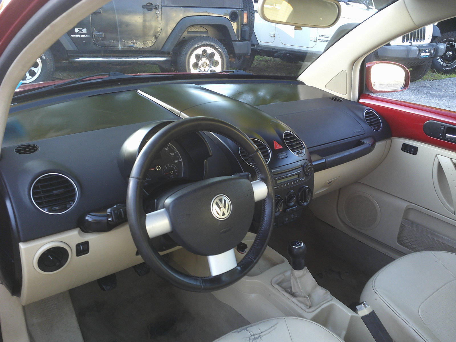 Used 2009 Volkswagen Beetle S FWD image 8
