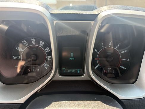 Used 2010 Chevrolet Camaro LS RWD image 11