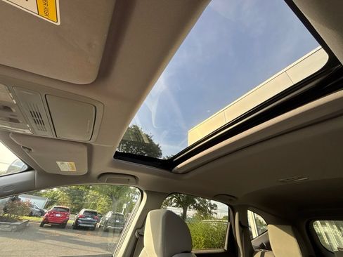 Used 2017 Honda CR-V EX image 12