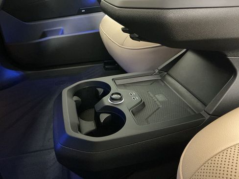 Certified 2025 BMW iX xDrive50 AWD/4WD image 13