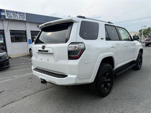 Used 2019 Toyota 4Runner SR5 AWD/4WD image 6