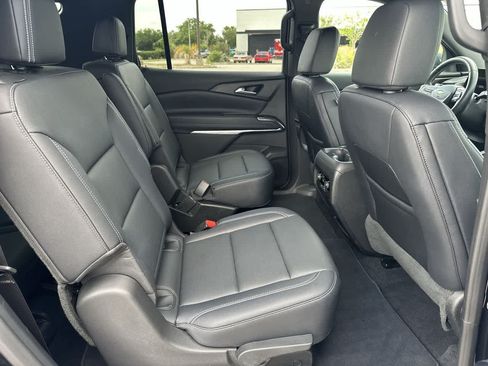 Used 2026 Chevrolet Traverse LT FWD image 24