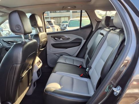 Used 2020 GMC Terrain SLT w/ Preferred Package AWD/4WD image 17