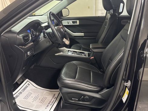 Used 2020 Ford Explorer Limited w/ Class III Trailer Tow Package image 9