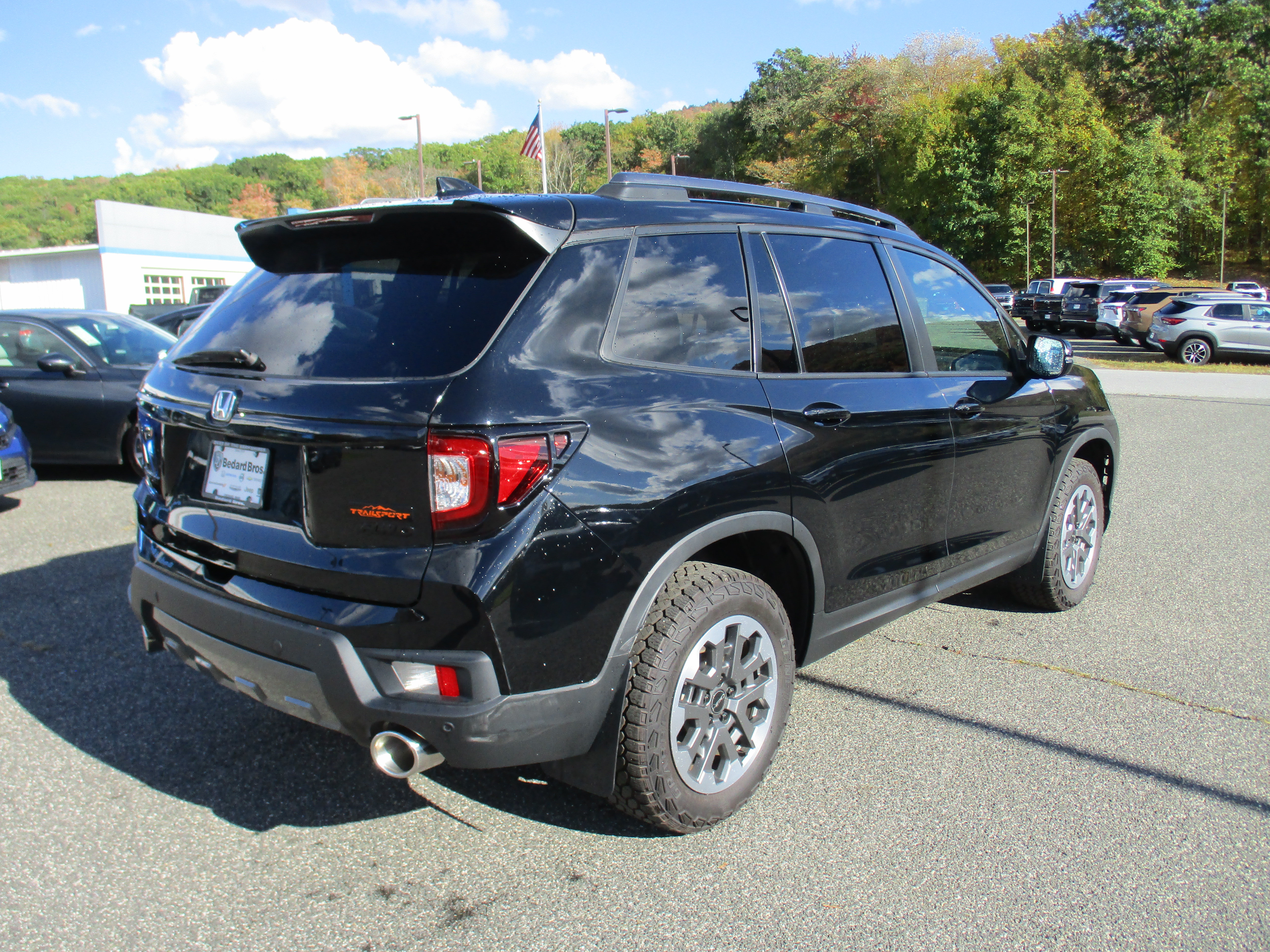 Certified 2025 Honda Passport TrailSport image 5