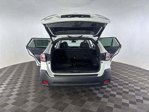 Used 2025 Subaru Outback Onyx Edition AWD/4WD image 18