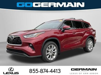 Used 2023 Toyota Highlander Limited
