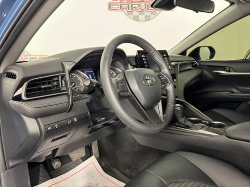 Used 2023 Toyota Camry SE FWD image 10