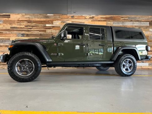 Used 2022 Jeep Gladiator Rubicon w/ Cold Weather Group AWD/4WD image 17