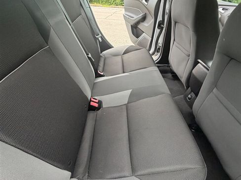 Used 2014 Ford Focus SE w/ SE Winter Package FWD image 20