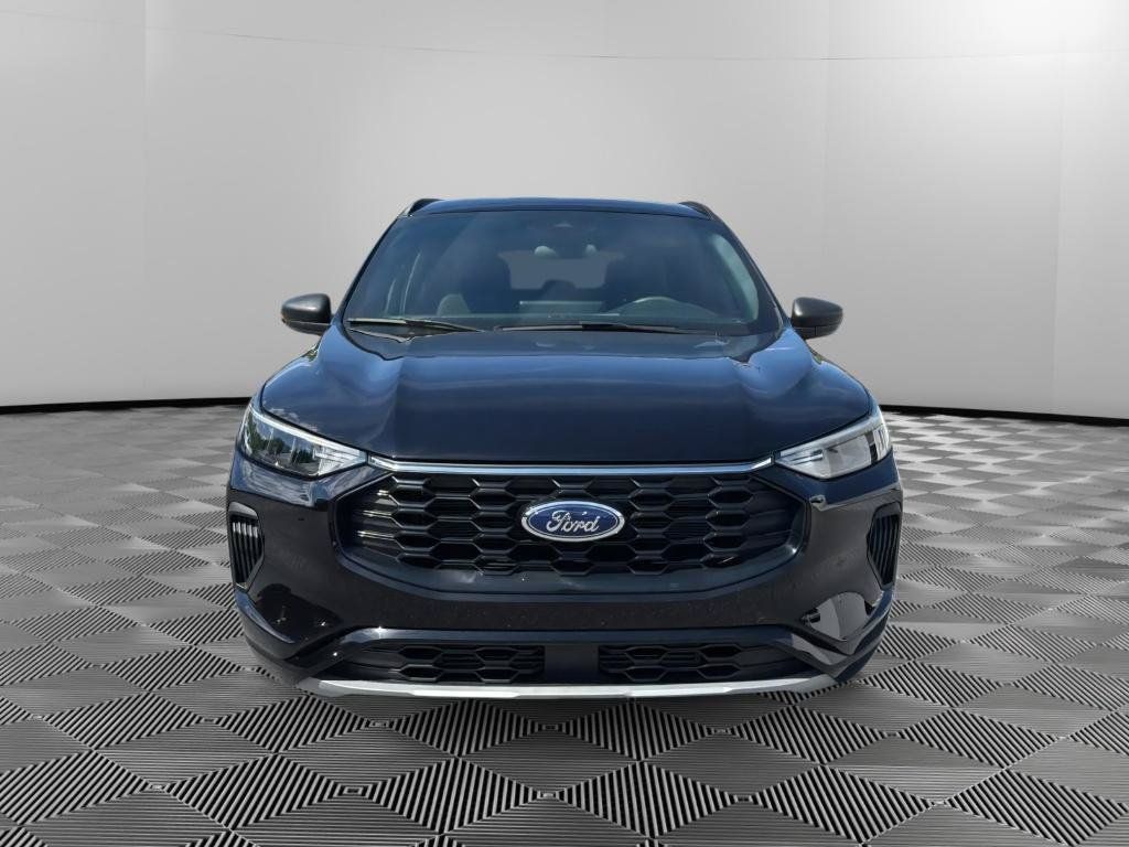 Used 2023 Ford Escape ST-Line w/ Tech Pack #1 AWD/4WD image 7