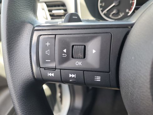 Used 2024 Nissan Rogue SV image 20