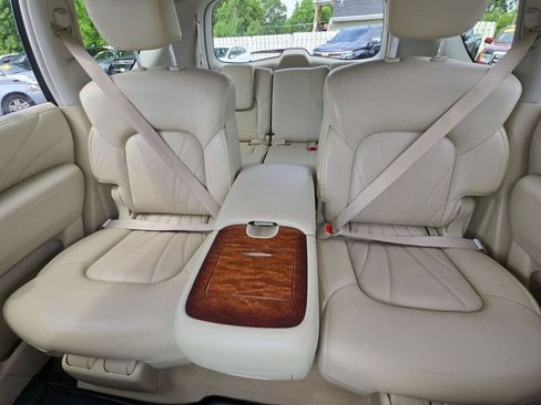 Used 2015 INFINITI QX80 4WD w/ Deluxe Technology Package image 5