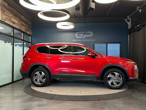 Used 2023 Hyundai Santa Fe SEL image 2