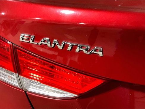 Used 2011 Hyundai Elantra GLS w/ Navigation Pkg 4 image 32