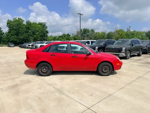 Used 2006 Ford Focus SE FWD image 13