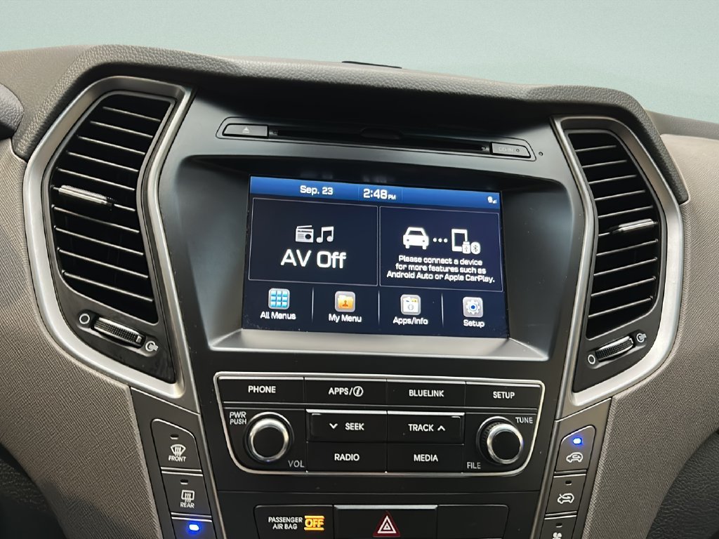Used 2017 Hyundai Santa Fe SE AWD/4WD image 27