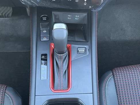 New 2026 Nissan Kicks SR image 18