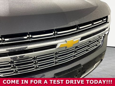 Used 2023 Chevrolet Tahoe Premier AWD/4WD image 31
