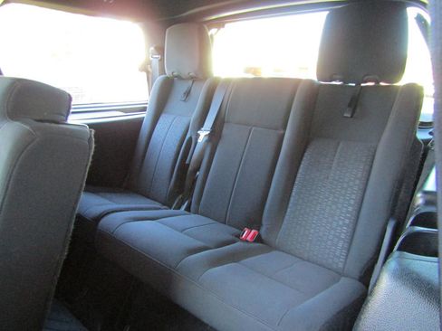 Used 2016 Ford Expedition XLT image 11