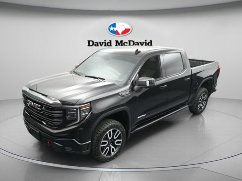 Used 2024 GMC Sierra 1500 AT4 w/ Technology Package image 4
