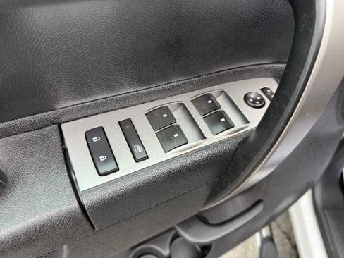 Used 2013 GMC Sierra 1500 SLE w/ Power Tech Package image 22